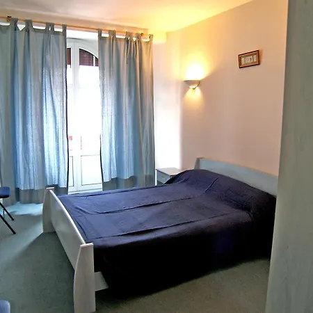 Apartment Philippe Veyrin